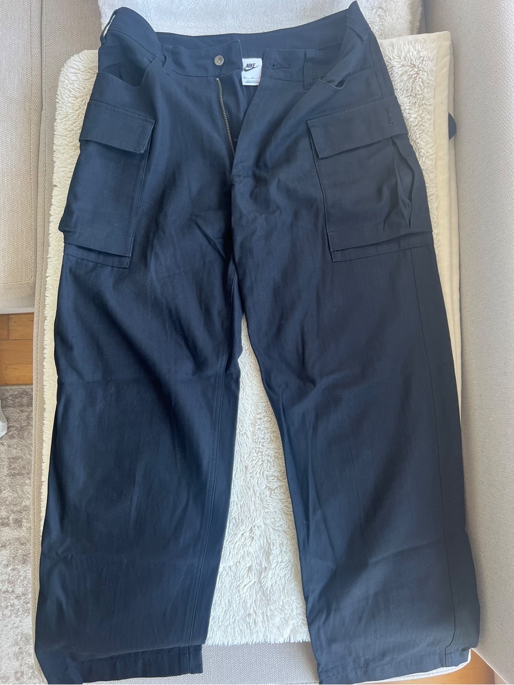 Nike Black Men’s Cargo Pants with Flap Pockets Size M